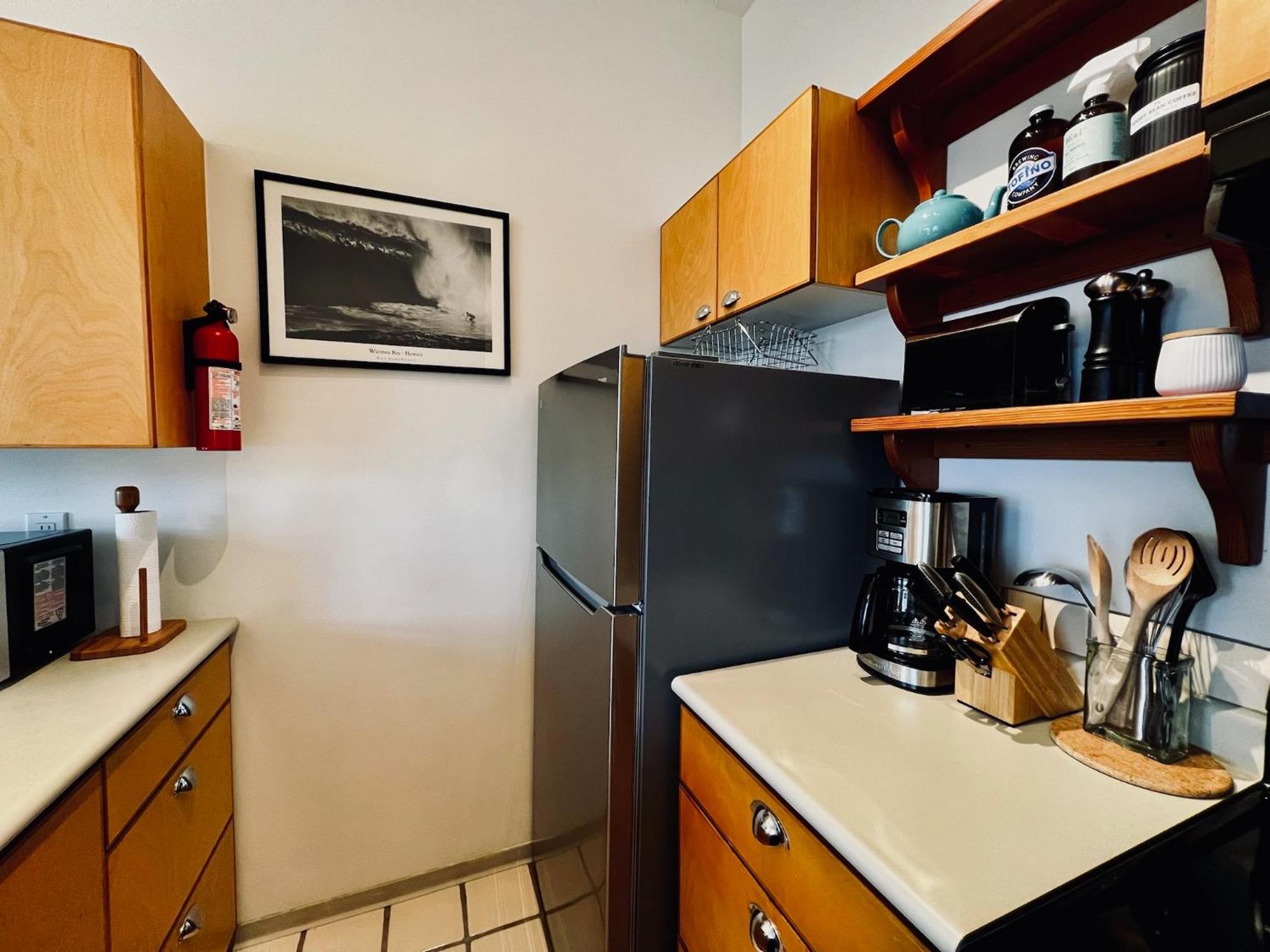 Island Village Properties At Fred Tibbs Tofino Zimmer foto