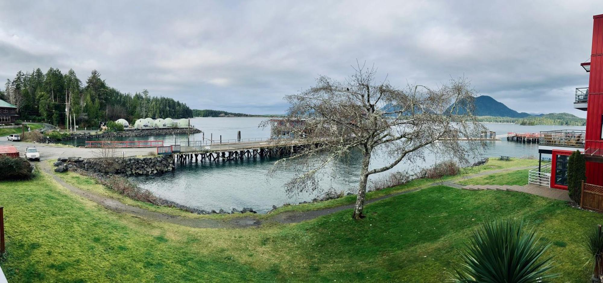 Island Village Properties At Fred Tibbs Tofino Exterior foto